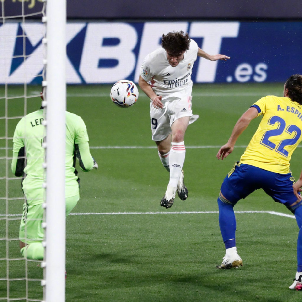 雷火电竞网址-南特遭遇困境，被追平比赛积分的简单介绍