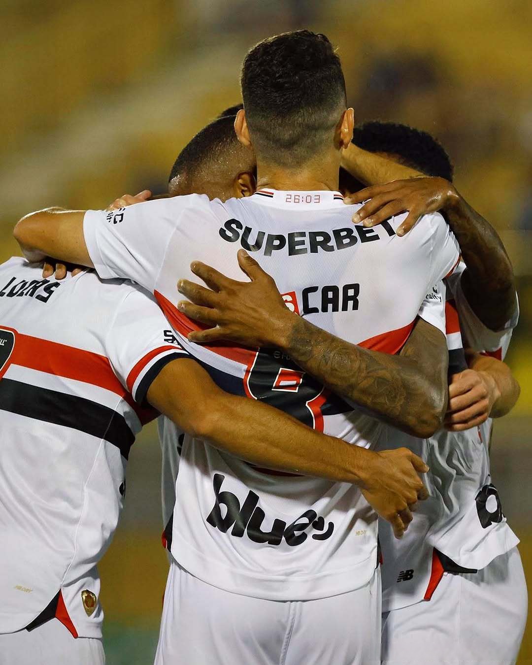 拉齐奥客场击败巴勒莫,取得关键三分 拉齐奥客场击败巴勒莫,取得关键三分