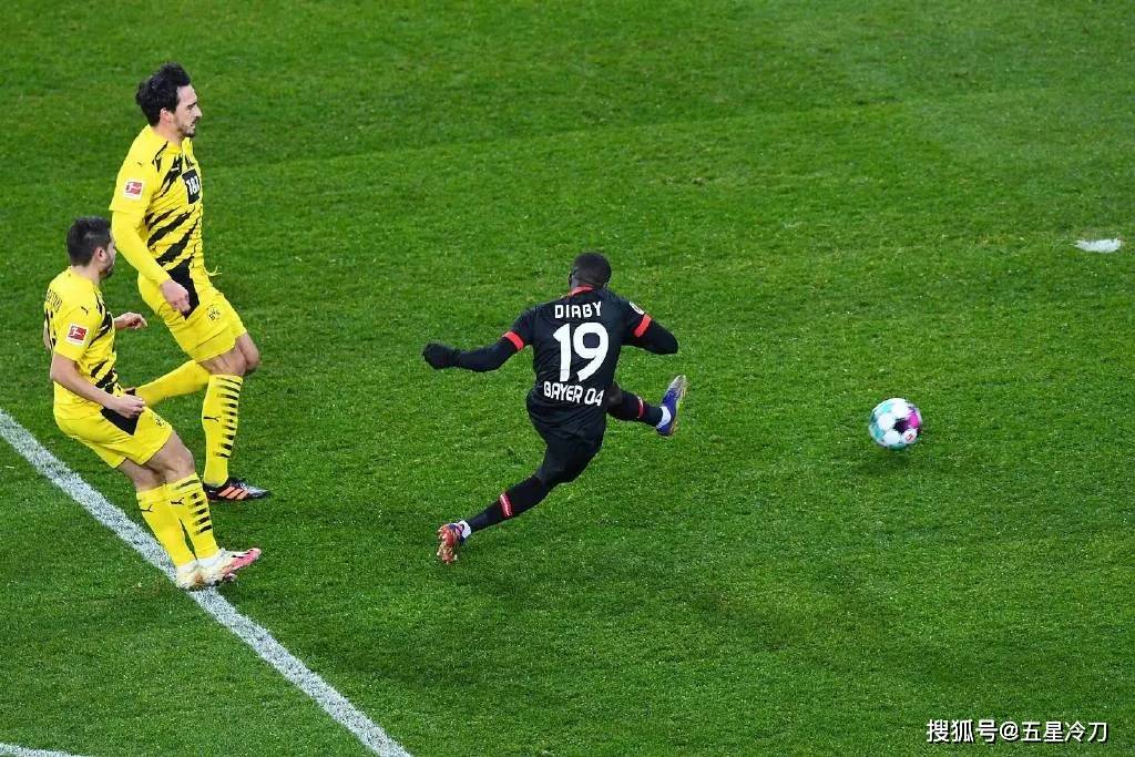 关于多特蒙德力克HLE，加维一己之力扛起全队强强对话全球总决赛，点燃全场激情的信息