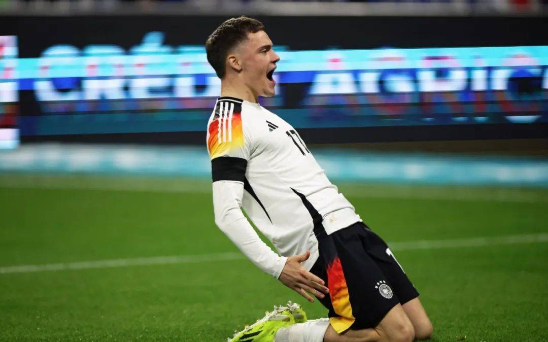 雷火电竞网站-欧洲杯球员突破自我，表现堪称完美的简单介绍