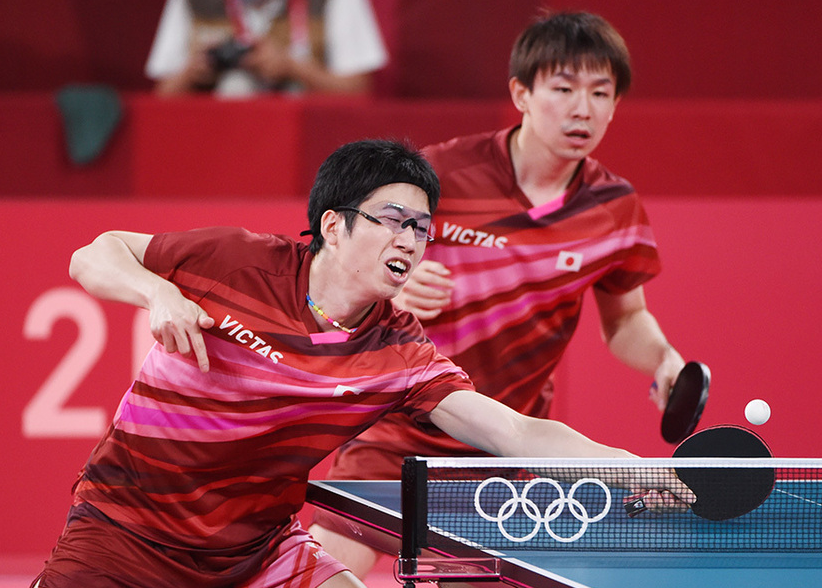 包含波兰队逆转中国队，奥恰洛夫刷新纪录的词条