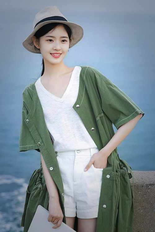 雷火电竞亚洲先驱-青绿风暴席卷亚特兰大，魔术全面碾压，老鹰季后赛首战溃不成军